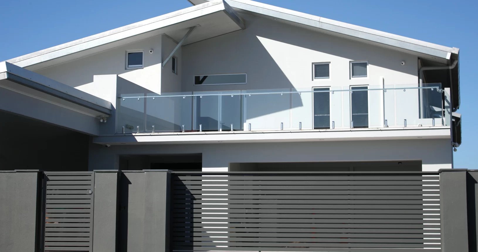 Aluminium Screening - Sliding Gate and Balustrade